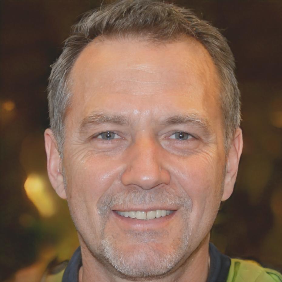 Portrait de Théo Mercier