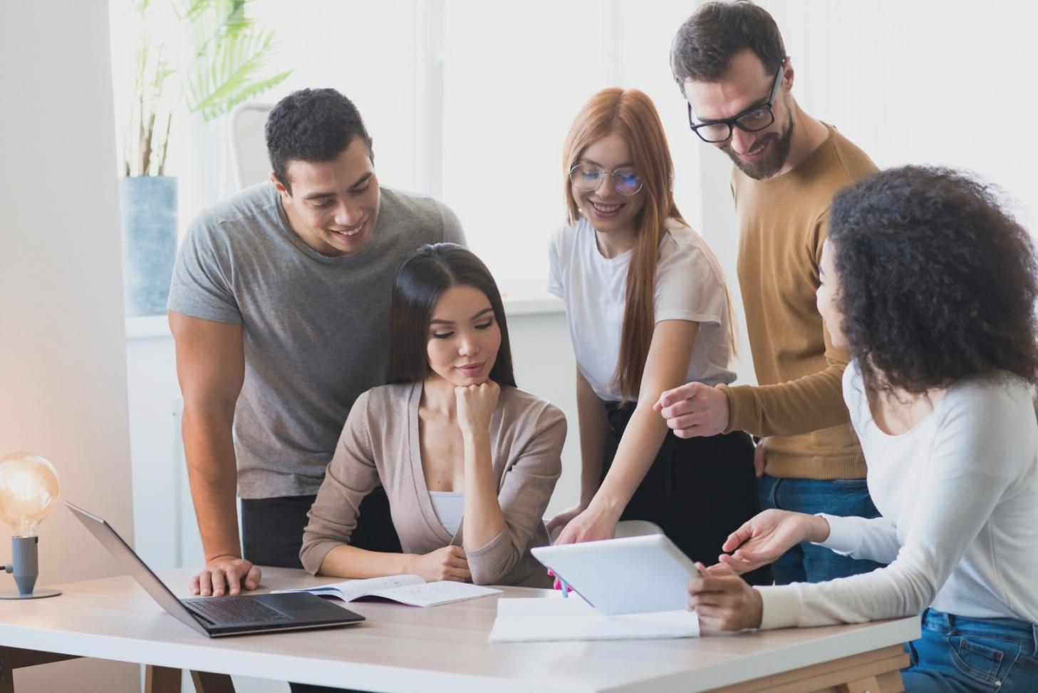 Interface de gestion budgétaire en action